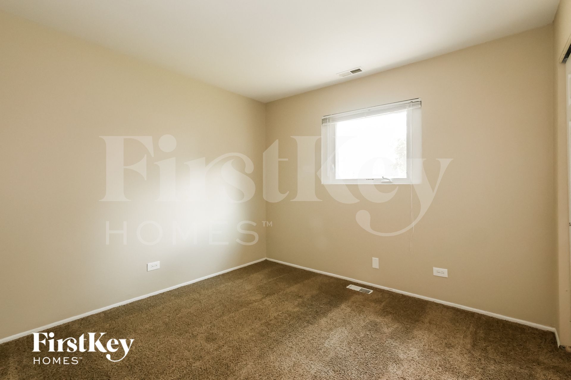 Building Photo - 105 Oxford Ln