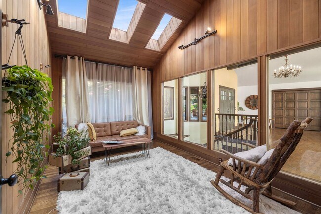 Building Photo - 20479 Comet Ln