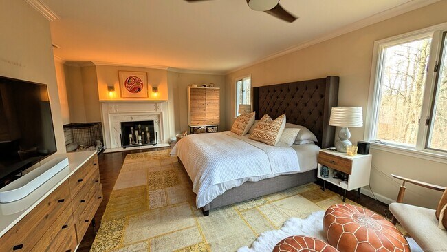 Building Photo - 40 Hull Pl