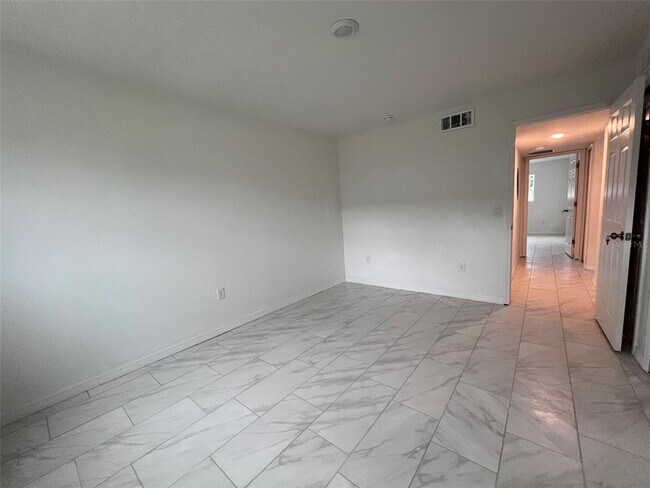 Building Photo - 5317 Curry Ford Rd