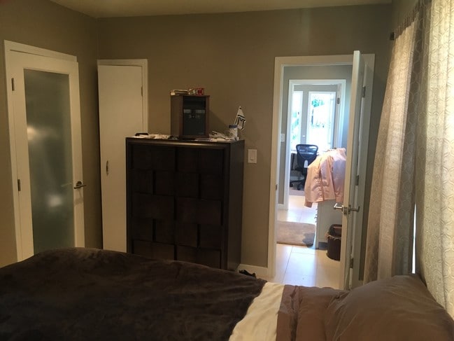 Building Photo - 2905 Reservoir St