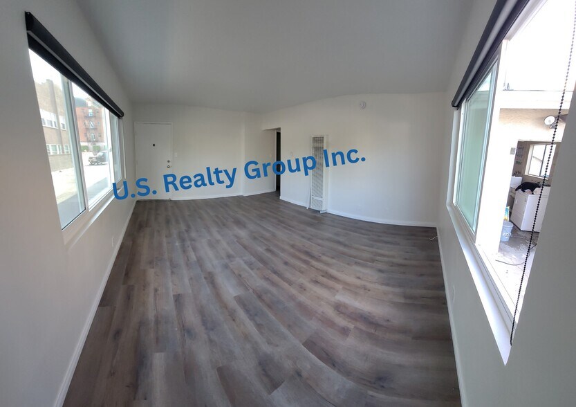 Building Photo - 740 N St Andrews Pl