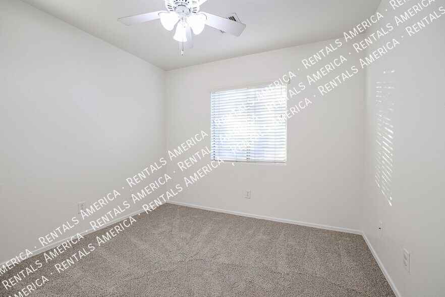 Building Photo - 22076 N 103rd Ln
