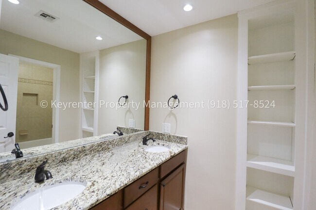 Building Photo - 4 Bed | 3 Bath | 2,659 sqft | Tulsa | Jenks School District