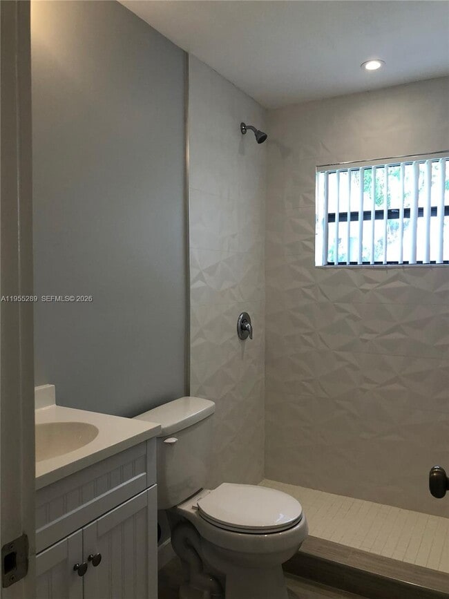 Building Photo - 9981 SW 13th Terrace