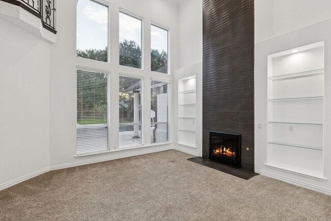 Building Photo - 7204 Pebble Hill Dr