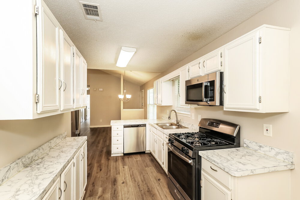 Building Photo - 1310 Waterton Trail