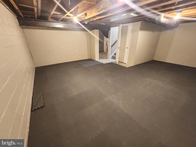 Building Photo - 236 Goshen Rd