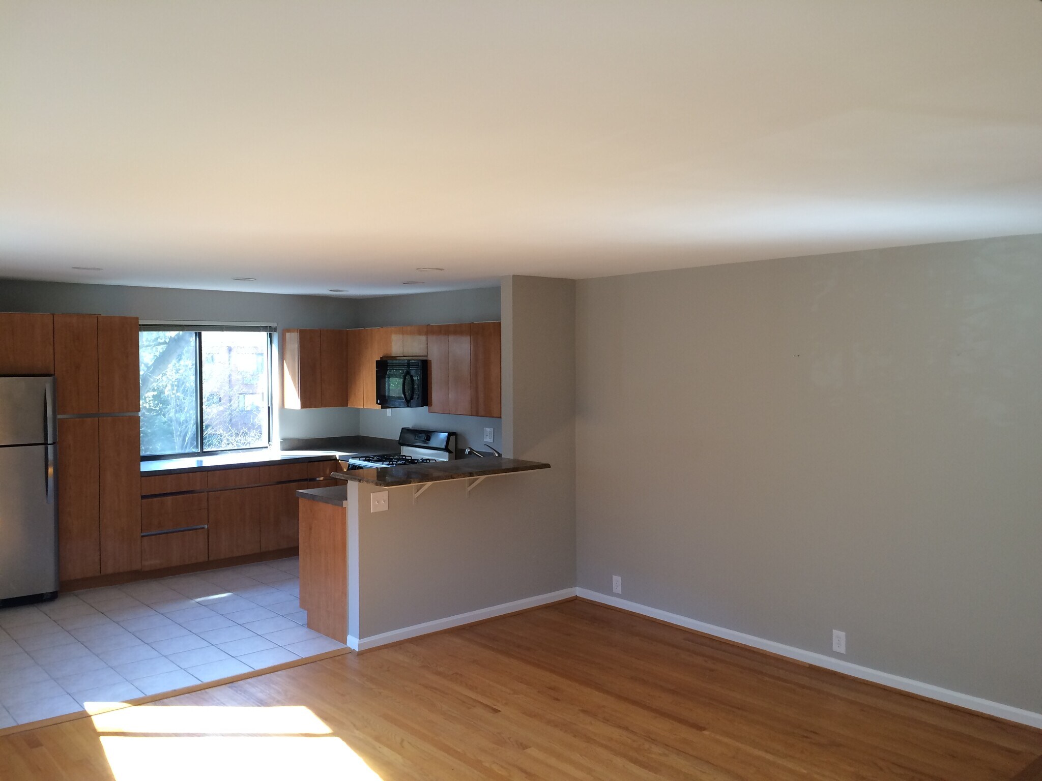 Building Photo - 4114 Davis Pl NW