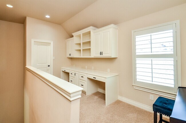 Building Photo - 2239 Monarch Terrace Dr