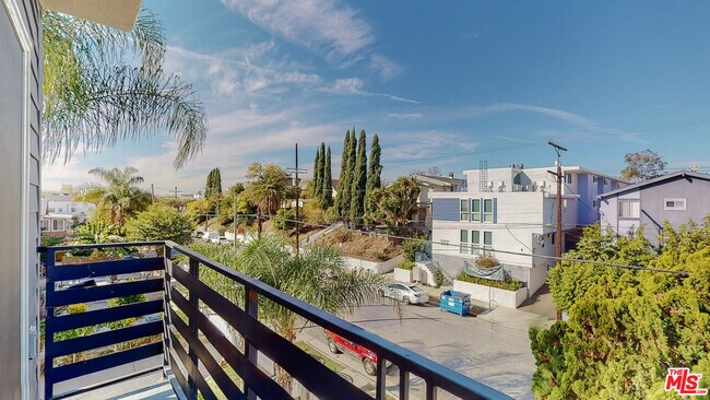 Building Photo - 236 Rosemont Ave