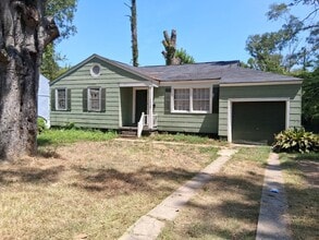 Building Photo - 4834 Maplewood Dr