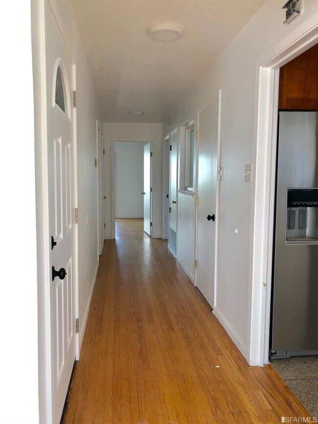 Building Photo - 2944 Taraval St