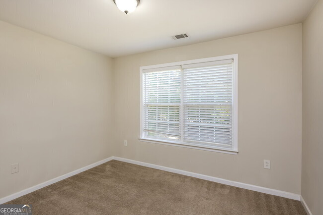 Building Photo - 2257 Mitford Ct