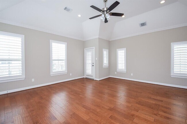 Building Photo - 8004 Stoneyway Dr