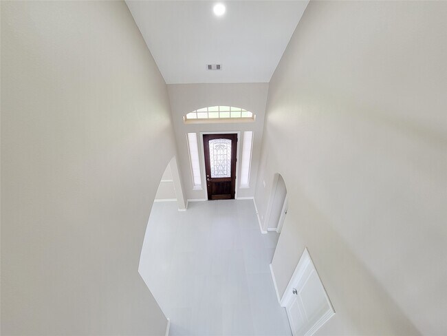 Building Photo - 23111 Broad Spgs Ct