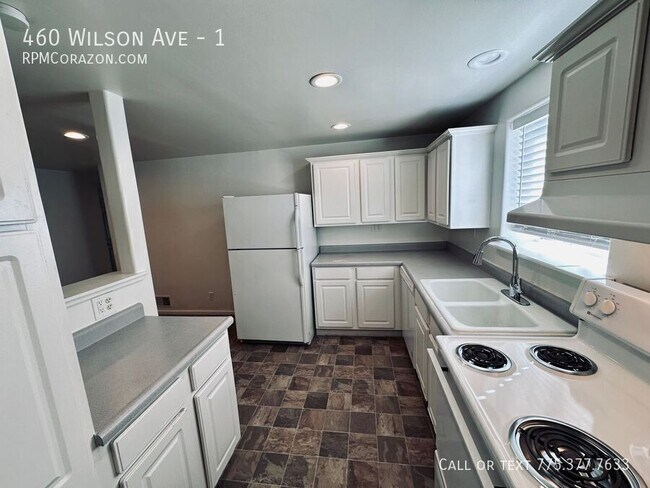 Building Photo - 460 Wilson Ave