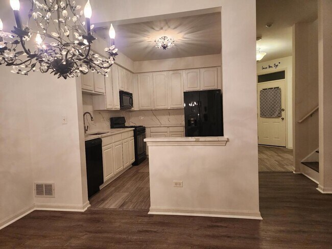 Building Photo - 2822 Gypsum Cir