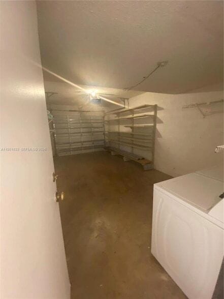 Building Photo - 654 Woodgate Cir