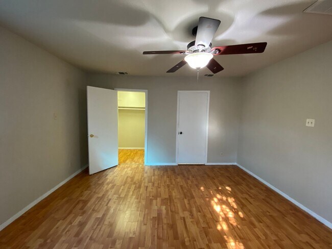 Building Photo - FALL INTO A NEW HOME WITH OUR MOVE-IN SPEC...