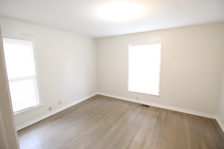 Building Photo - 2436 Huntleigh Dr
