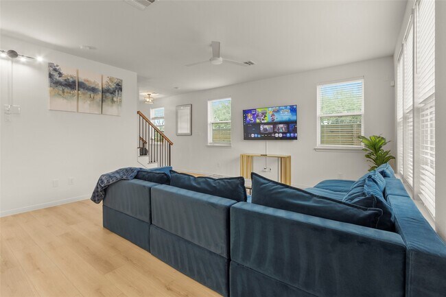 Building Photo - 1267 Oakmont Bnd Dr