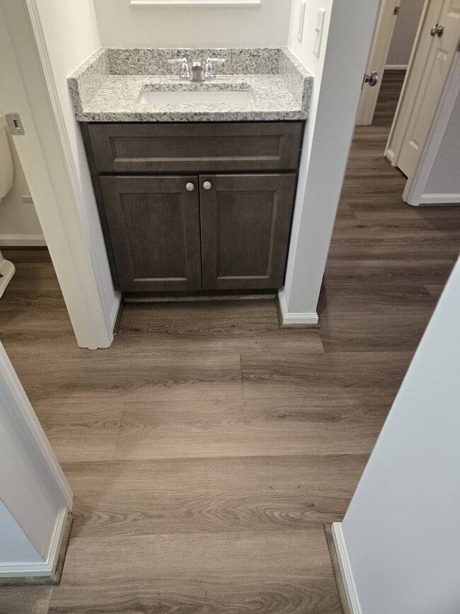 Building Photo - 3703 Southborough Rd