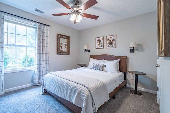 Building Photo - 104 Kingston Pointe Dr