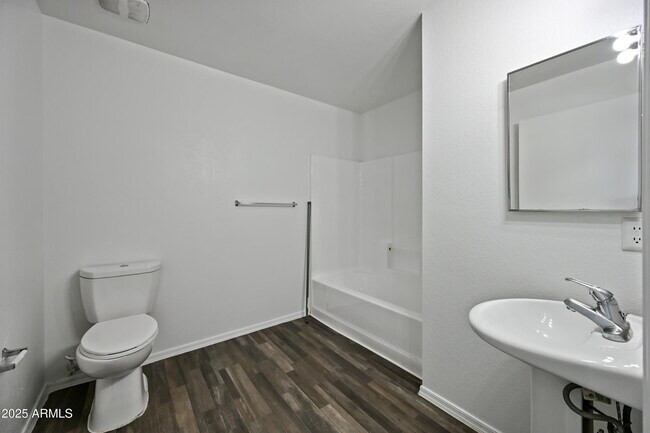 Building Photo - 3065 N 67th Ave