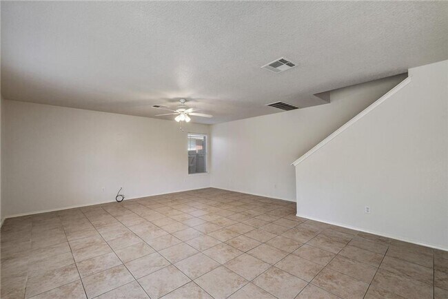 Building Photo - 205 Spring Branch Loop