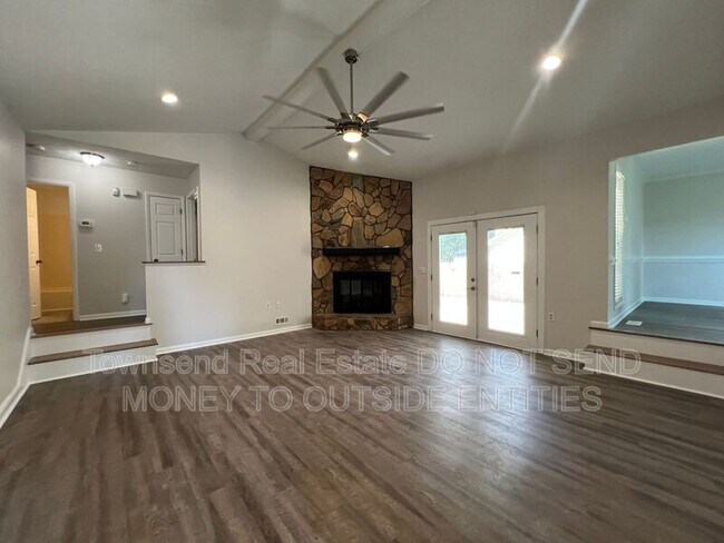 Building Photo - 7108 Calamar Dr