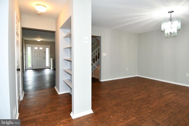Building Photo - 13216 Country Ridge Dr