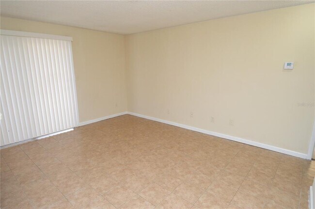 Building Photo - 8647 Mallard Reserve Dr