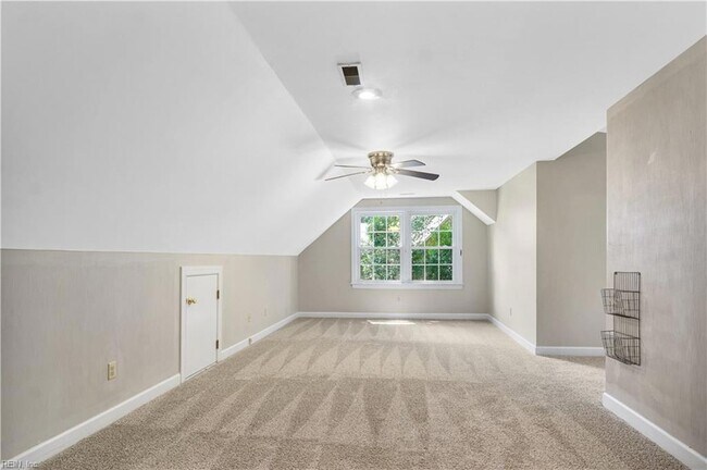 Building Photo - 107 Oak Ridge Ct
