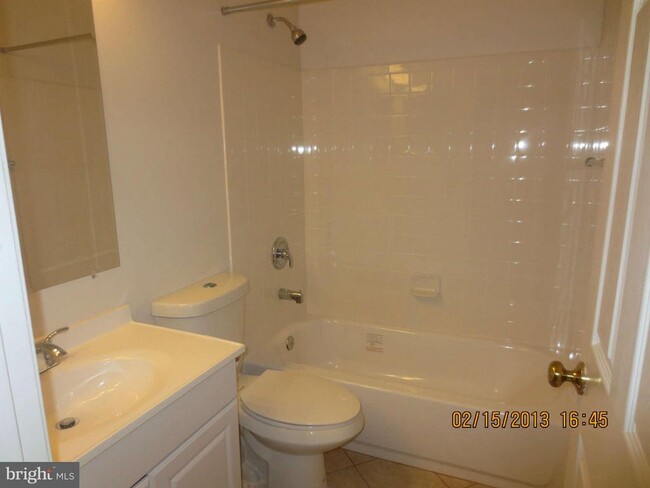 Building Photo - 6540 Creek Run Dr