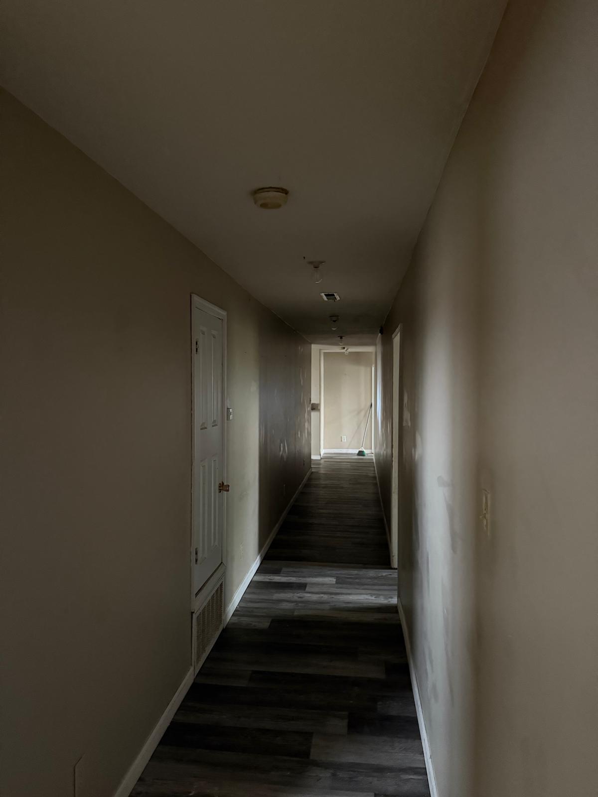 Building Photo - 6 Louise Ln