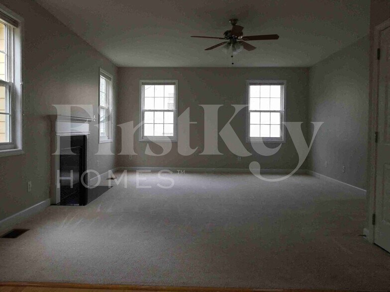 Building Photo - 5302 Cragganmore Dr