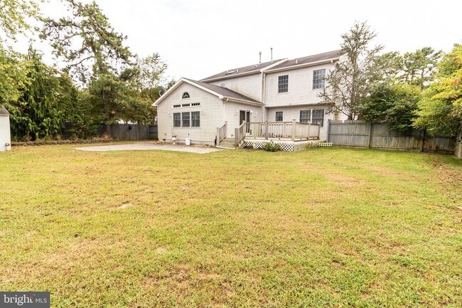 Building Photo - 305 Cherokee Dr