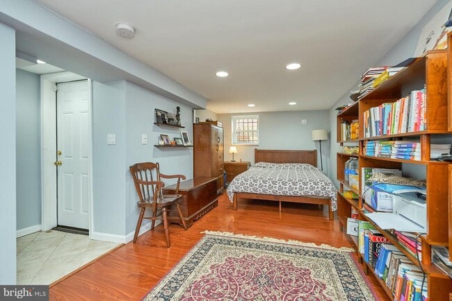 Building Photo - 421 K St NE
