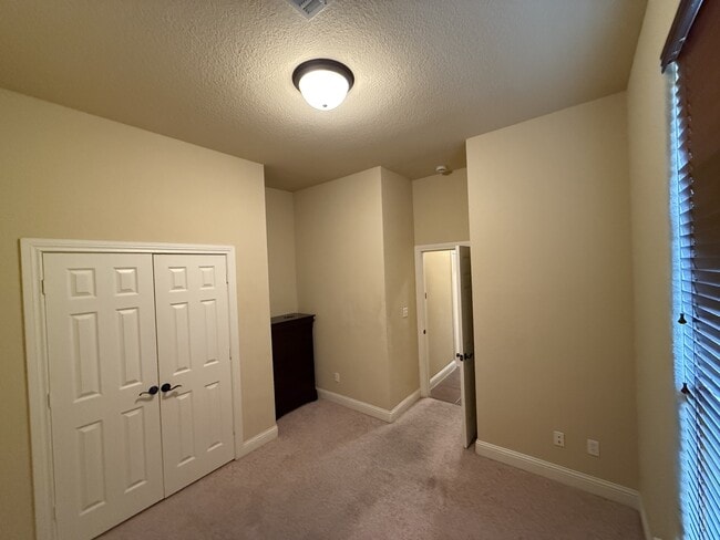 Building Photo - 1318 Emily Ln