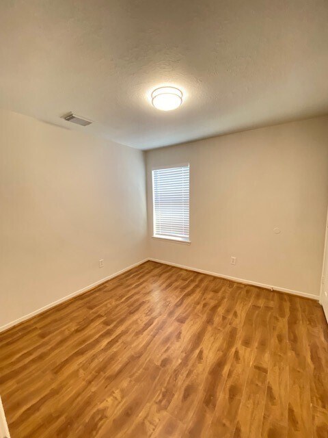 Building Photo - 3722 Lehall St