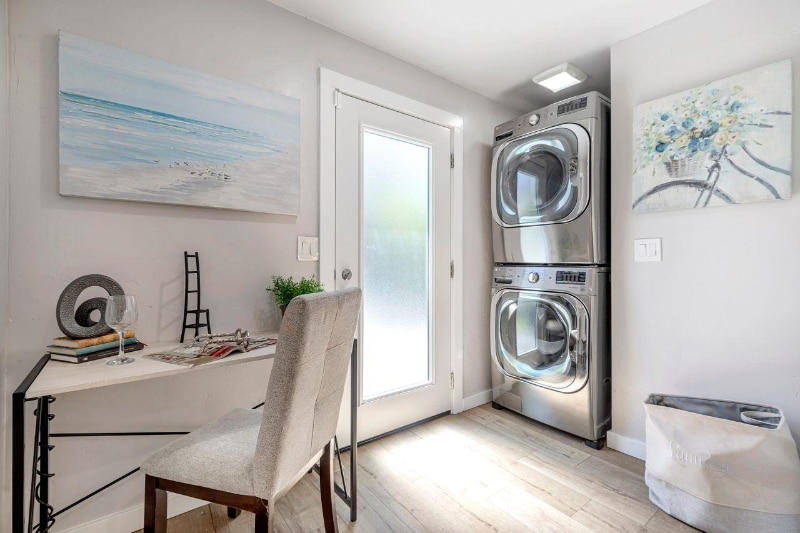 Building Photo - 336 E Washington Ave