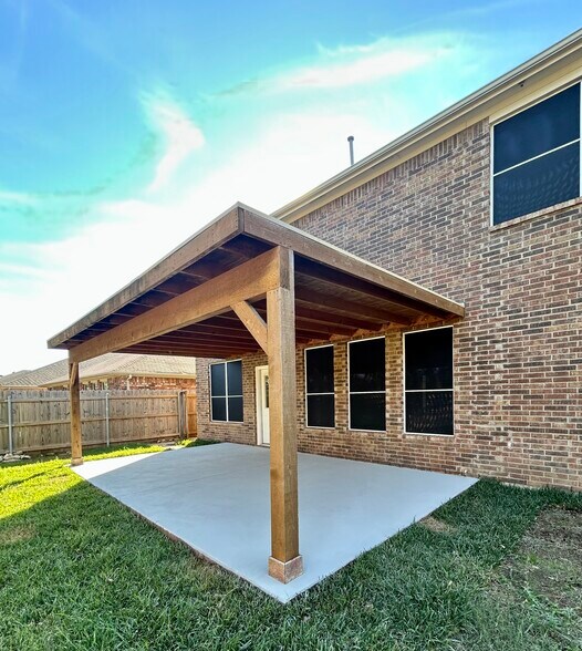 Building Photo - 8012 Wyoming Dr