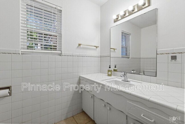 Building Photo - 3108 Oak Forest Dr