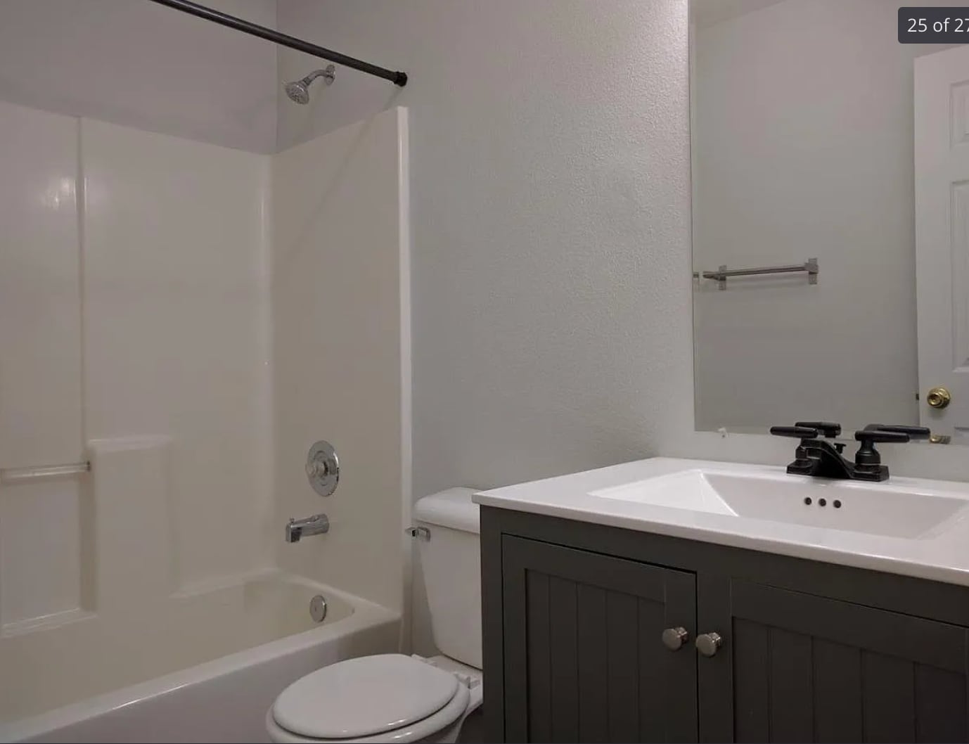 Building Photo - 806 Century Ln