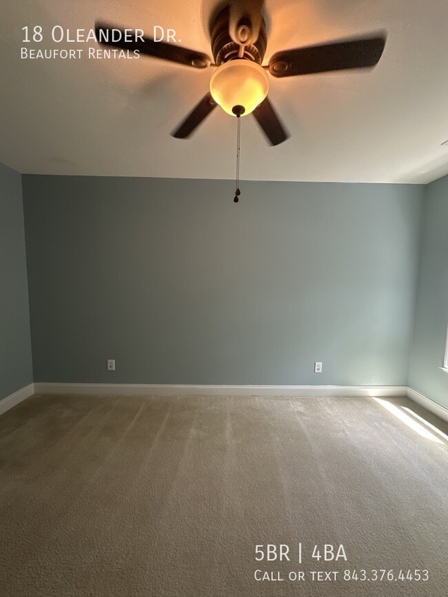 Building Photo - 18 Oleander Dr