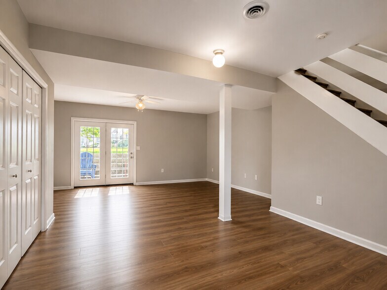 Building Photo - 151 Cobblestone Ln