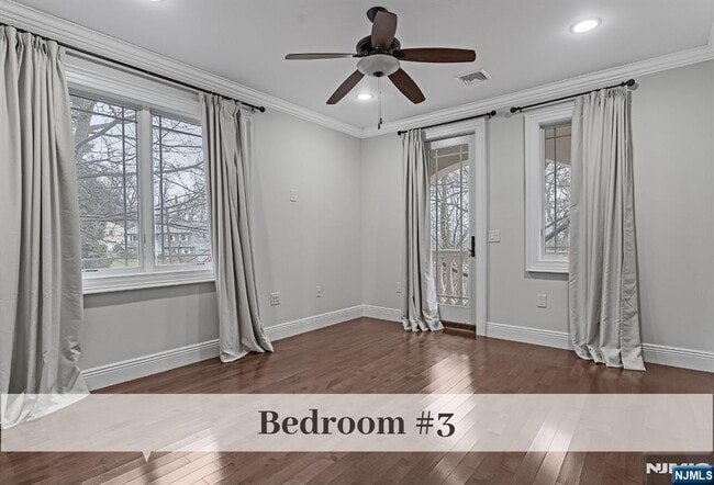 Building Photo - 230 Hillcrest Rd