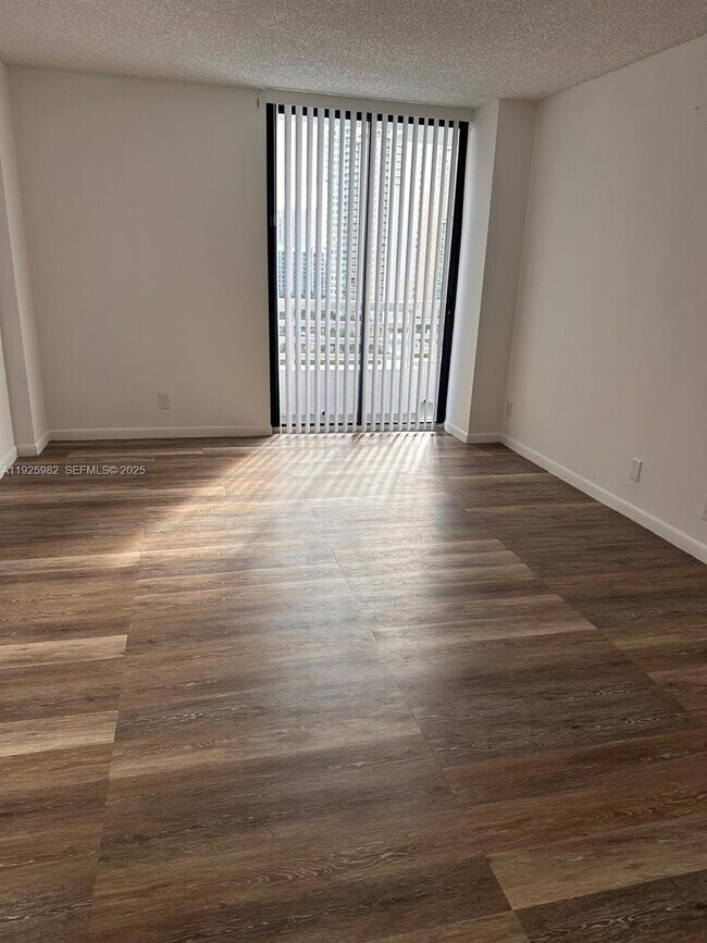 Building Photo - 3300 NE 192 St