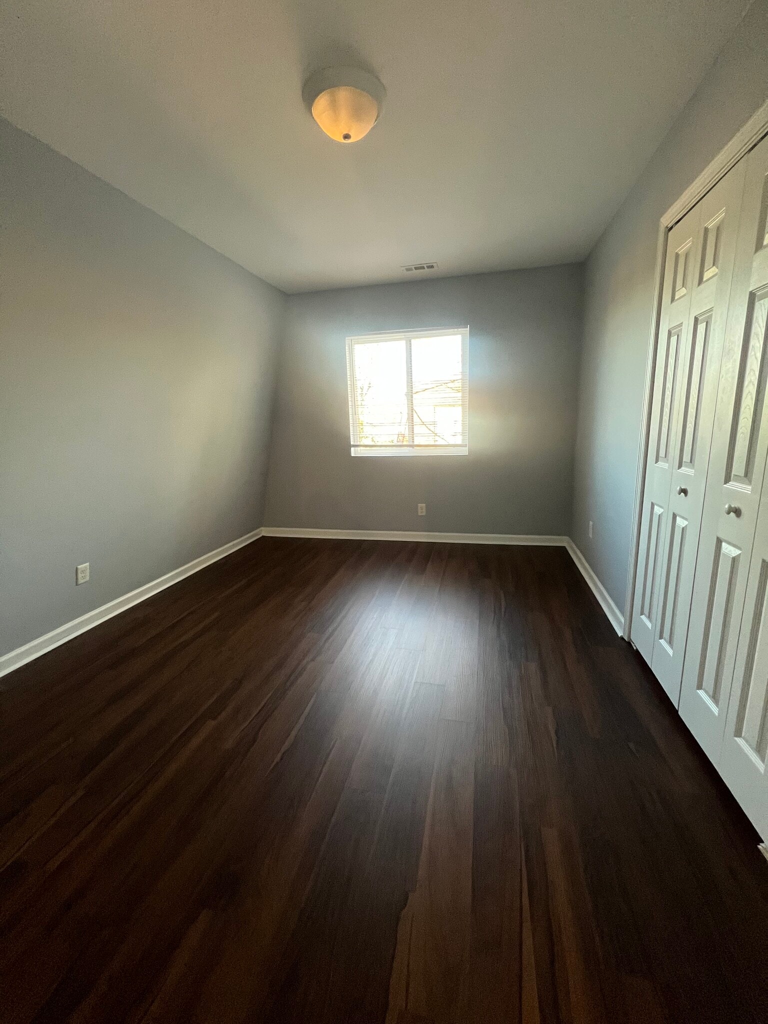 Building Photo - 517 W Market St